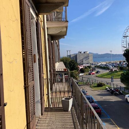 Casa Vacanza Sole Lago… Intra Bagian luar foto
