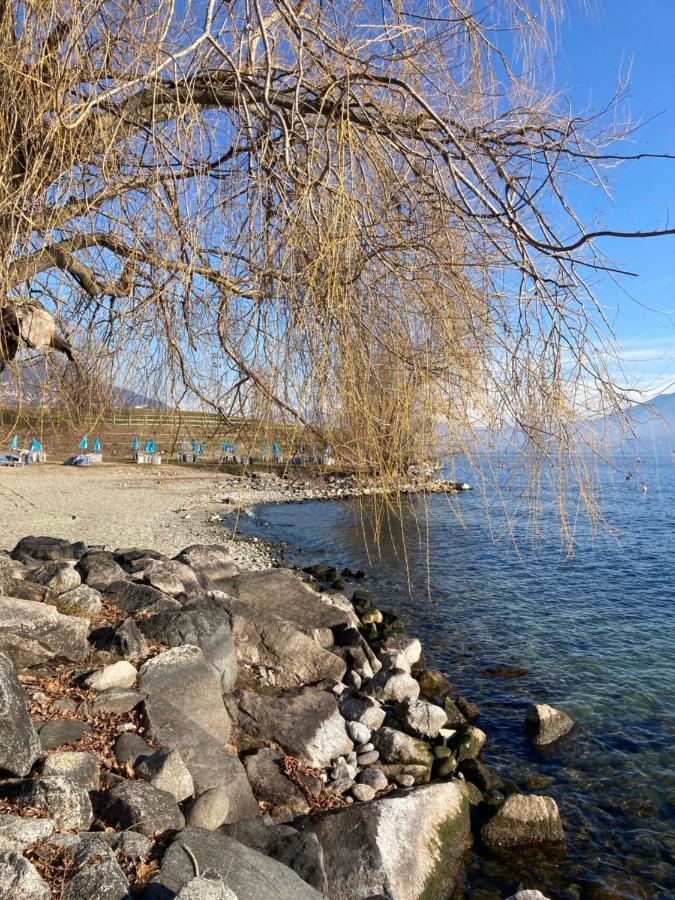 Casa Vacanza Sole Lago… Intra Bagian luar foto