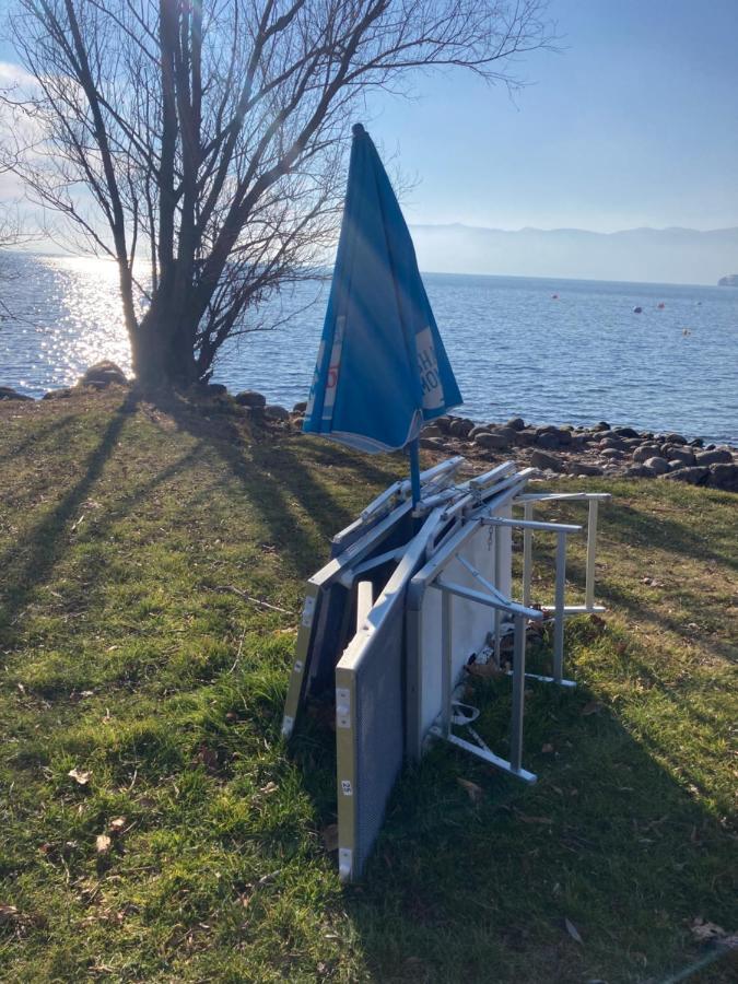 Casa Vacanza Sole Lago… Intra Bagian luar foto